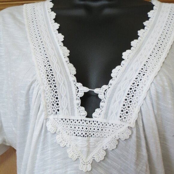 White light weight blouse by Full Tilt - Picture 5 of 9